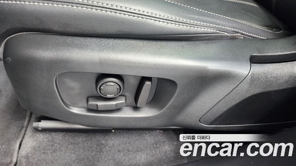 Land Rover Range Rover Velar 2021, фото 31