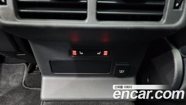 Land Rover Range Rover Velar 2021, фото 35