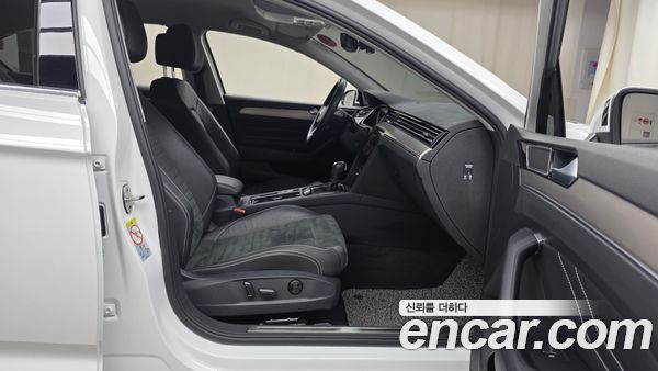 Volkswagen Passat 2022, фото 16