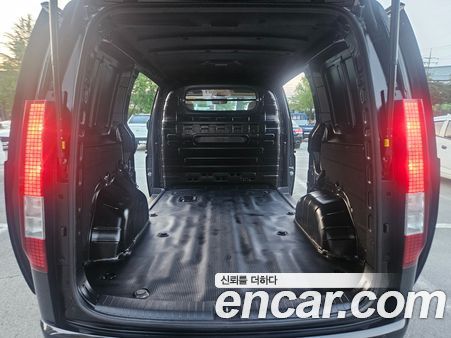 Hyundai Staria 2025, фото 12