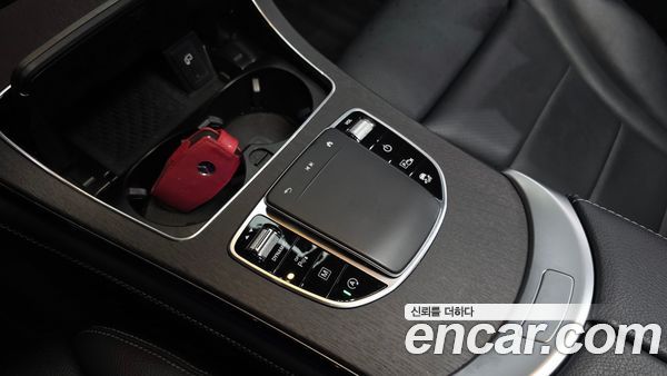 Mercedes-Benz GLC 2020, фото 31