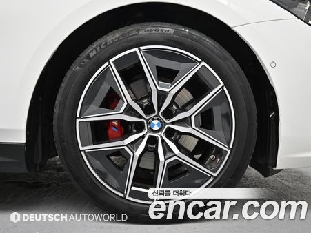 BMW 5 Series 2024, фото 5