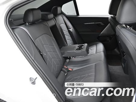 BMW 5 Series 2024, фото 12