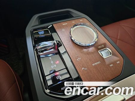 BMW iX 2023, фото 15