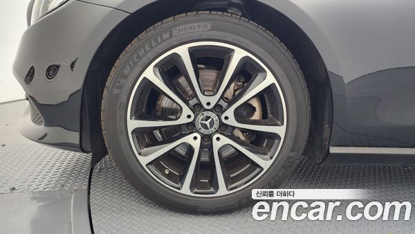 Mercedes-Benz E-Class 2020, фото 4