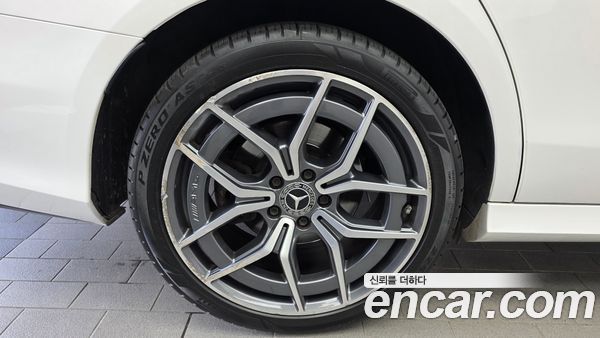 Mercedes-Benz E-Class 2021, фото 5