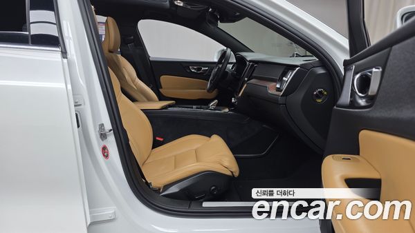 Volvo S60 2021, фото 16