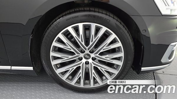 Audi A8 2021, фото 5