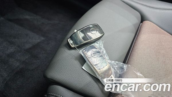 Mercedes-Benz EQB 2024, фото 31