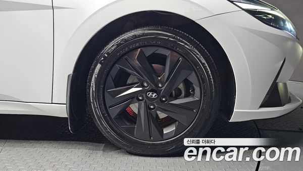 Hyundai Elantra 2021, фото 5