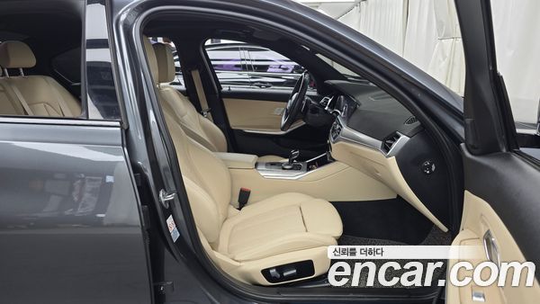 BMW 3 Series 2022, фото 16