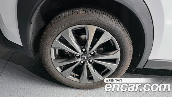 Lexus UX 2024, фото 5