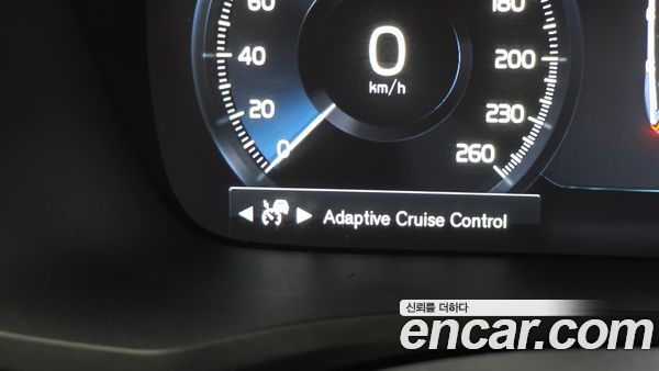 Volvo V60 2021, фото 31