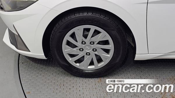 Hyundai Elantra 2022, фото 5