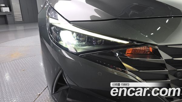 Hyundai Elantra 2023, фото 8