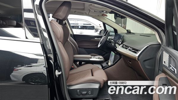 BMW 2 Series 2025, фото 17