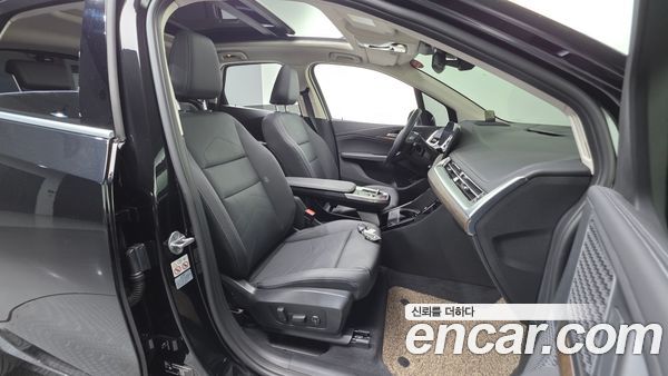 BMW 2 Series 2023, фото 31