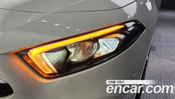 Mercedes-Benz A-Class 2020, фото 8
