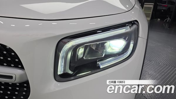 Mercedes-Benz GLB 2022, фото 8