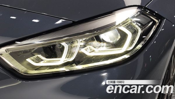 BMW 1 Series 2024, фото 8