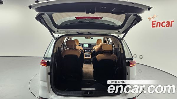 Kia Carnival 2023, фото 24