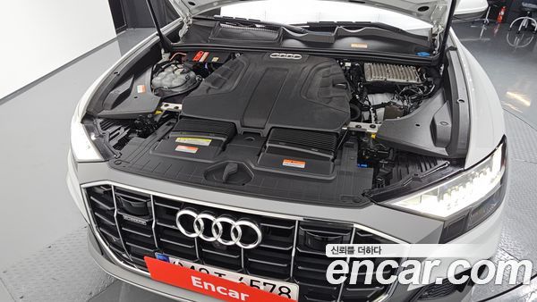Audi Q8 2021, фото 6