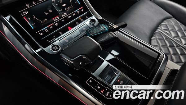 Audi Q8 2021, фото 9