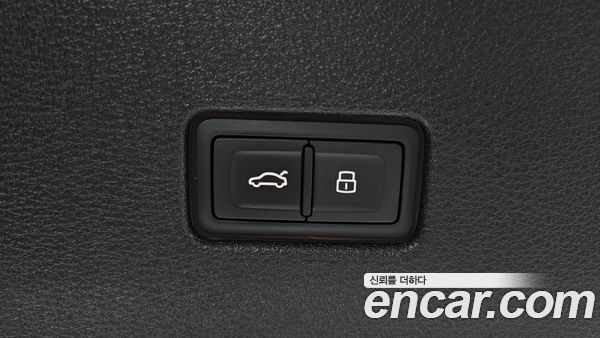 Audi Q8 2021, фото 20