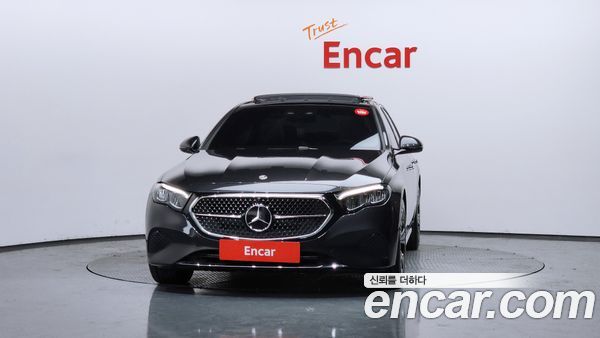 Mercedes-Benz E-Class 2026, фото 3