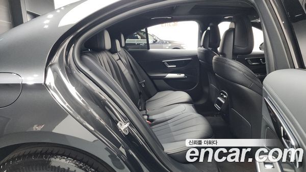 Mercedes-Benz E-Class 2026, фото 17