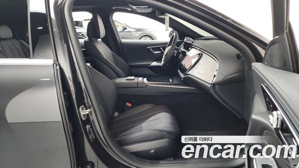 Mercedes-Benz E-Class 2026, фото 16