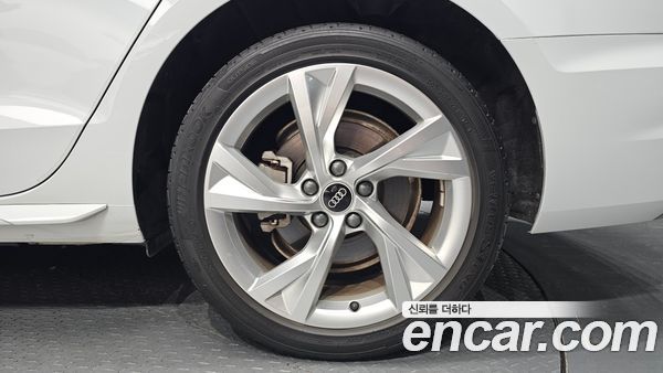 Audi A4 2021, фото 5