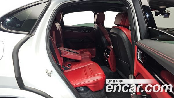 Porsche Cayenne 2021, фото 17