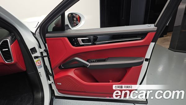 Porsche Cayenne 2021, фото 14