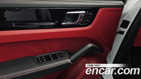 Porsche Cayenne 2021, фото 34