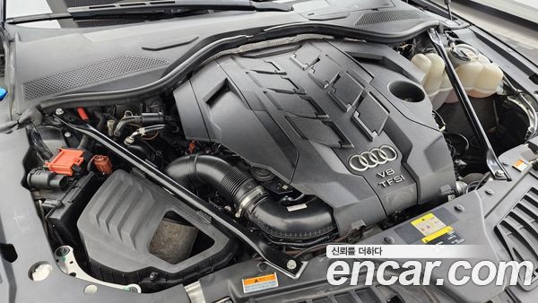 Audi A8 2021, фото 6