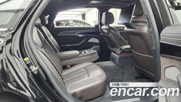 Audi A8 2021, фото 12