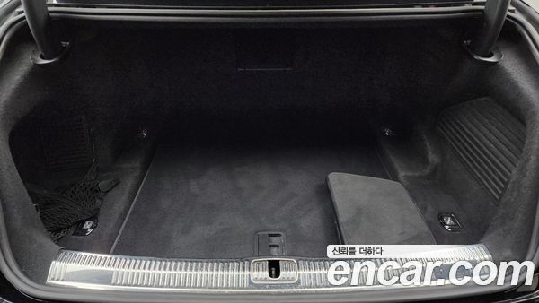 Audi A8 2021, фото 20