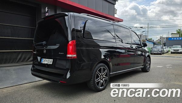 Mercedes-Benz V-Class 2023, фото 2