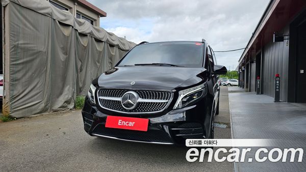 Mercedes-Benz V-Class 2023, фото 3