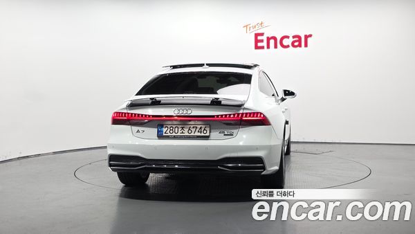Audi A7 2022, фото 4