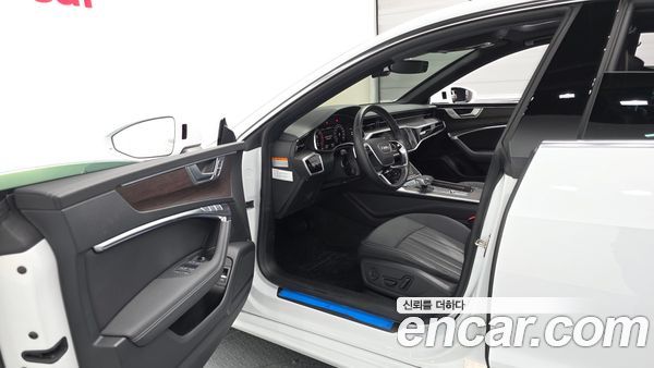 Audi A7 2022, фото 13