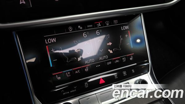Audi A7 2022, фото 32