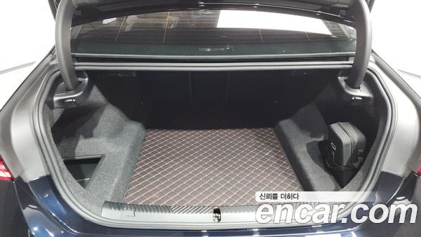 BMW 5 Series 2025, фото 24