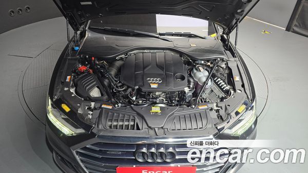 Audi A8 2021, фото 6
