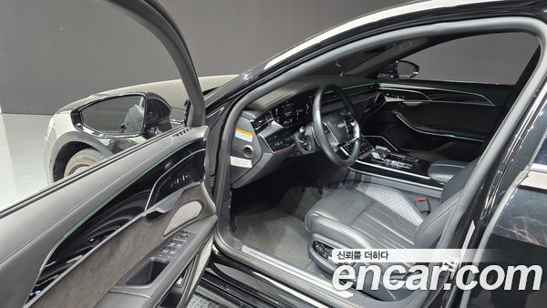 Audi A8 2021, фото 13