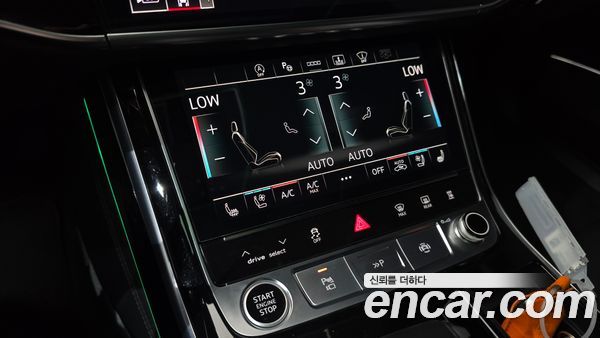 Audi A8 2021, фото 26