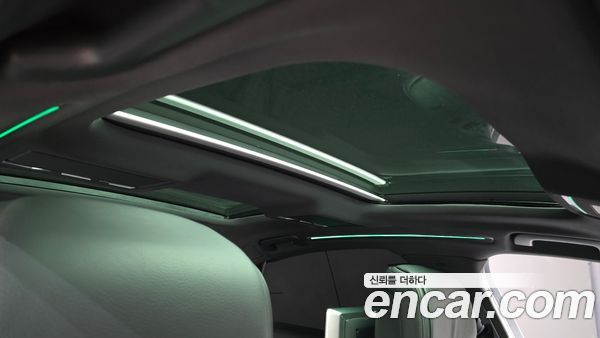 Audi A8 2021, фото 27