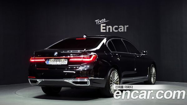 BMW 7 Series 2022, фото 2