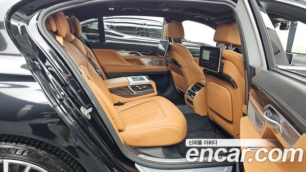 BMW 7 Series 2022, фото 18